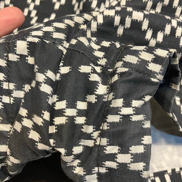 Gap Womens 10R Mid-Rise Black Geometric Print Shorts Cotton Preppy Summer‎ - Picture 8 of 13